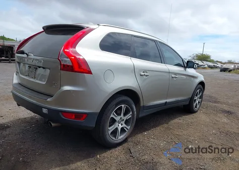2013 Volvo Xc60 T6 z USA, uszkodzony, nr VIN YV4902DZ7D2445662